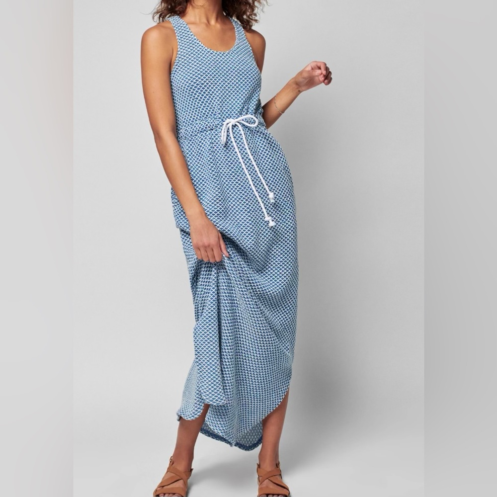 Faherty
Marina dress 
Blue fish scale
Size small